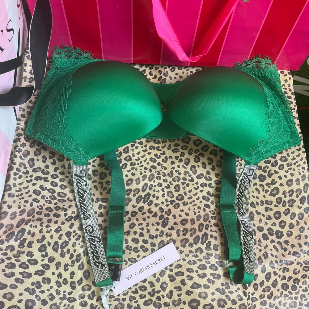 NEW VICTORIAS SECRET SEXY PUSH-UP BRA - Picture 8 of 13